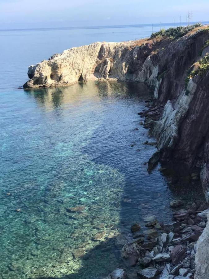 By The Sea Bed & Breakfast Теразини Екстериор снимка