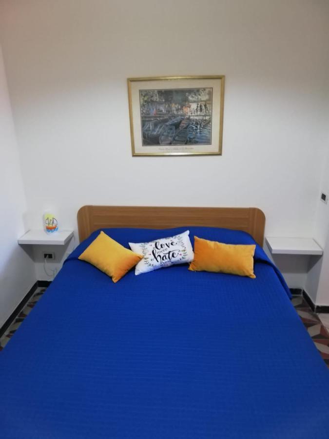By The Sea Bed & Breakfast Теразини Екстериор снимка