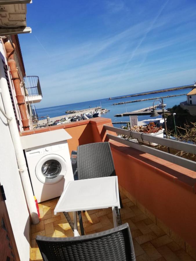 By The Sea Bed & Breakfast Теразини Екстериор снимка